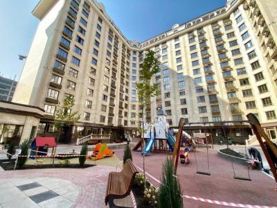 Продаю 3-комнатную квартиру, 122.4кв. м., этаж - 10/10, Магистраль/С.Батора жк Английский квартал псо Цена 920$.