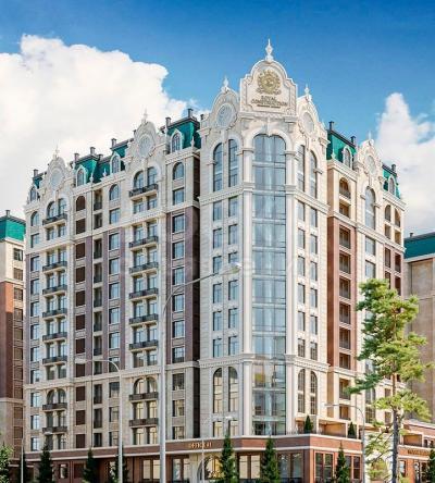 Продаю 4-комнатную квартиру, 153кв. м., этаж - 3/10, Чингиза Айтматова выше Масалиева(магистраль).