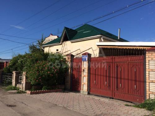 Продаю дом 4-ком., 100кв. м., этаж-1, 10-сот., стена кирпич, Ж.Жолу.