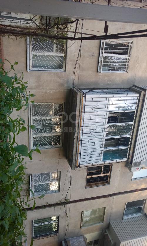 Продаю квартиру 2-ком., 45.2кв. м., этаж - 2/4, Микрорайон-7.