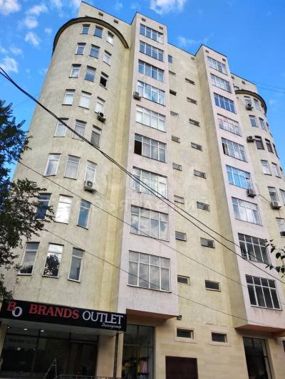 Продаю 3-комнатную квартиру, 162кв. м., этаж - 2/10, Моссовет.