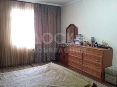 Продаю 4-комнатную квартиру, 175кв. м., этаж - 9/10, ул.Токтогула - ул Шопокова.