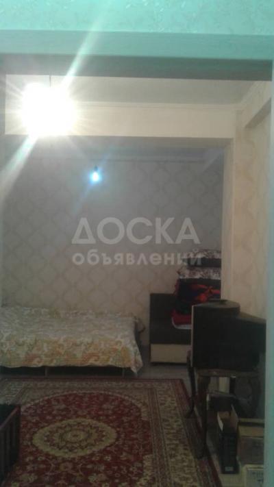 Продаю 3-комнатную квартиру, 95кв. м., этаж - 9/10, г. Бишкек.