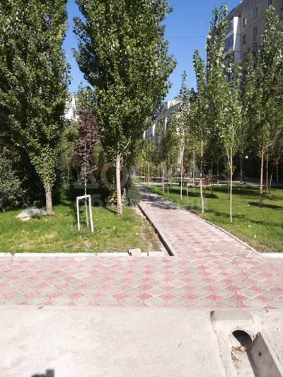 Продаю 2-комнатную квартиру, 61кв. м., этаж - 8/10, мкр. Джал.