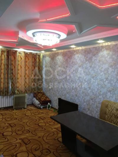 Продаю 2-комнатную квартиру, 38кв. м., этаж - 1/4, г.Кызыл-кия.