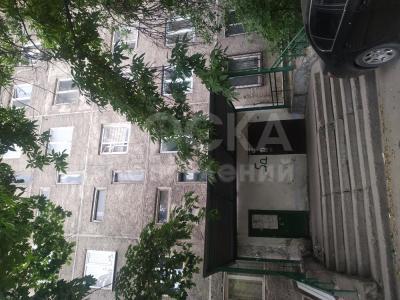 Продаю 3-комнатную квартиру, 62кв. м., этаж - 2/9, Манаса.