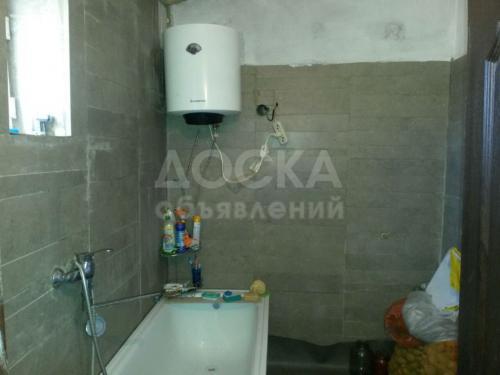 Продаю дом 4-ком., 80кв. м., этаж-1, 8-сот., стена кирпич, Бишкек.