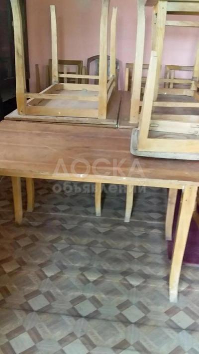Продаю бу столы 9 шт.