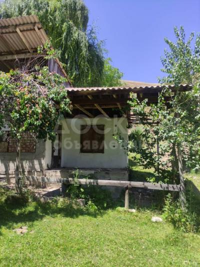 Продаю дачу 2-ком. 500кв. м., этаж-1, 5.5-сот., стена кирпич, 20 мин от Ахунбаева/Алма-Атинской, за Горной Маевкой Недалеко от.