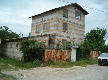 Продаю дом 4-ком., 300кв. м., этаж-4, 5-сот., стена кирпич, район института Земледелия(Гагарина-Тимура Фрунзе).