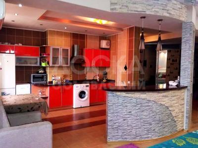 Продаю квартиру 2-ком., 93кв. м., этаж - 3/10, Ajibeka baatira.