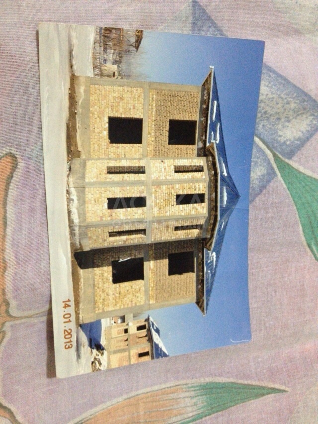 Ош ш.Учар айылында 2-кабаттуу уй,10сот.жери менен шашылыш турдо сатылат