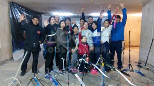 Обучаем стрелять из лука