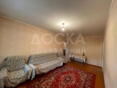 Продаю 3-комнатную квартиру, 56кв. м., этаж - 1/4, 11 мкр 3 дом .