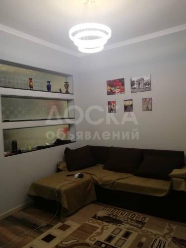 Продаю 2-комнатную квартиру, 40кв. м., этаж - 10/10, Боконбаева/Уметалиева.