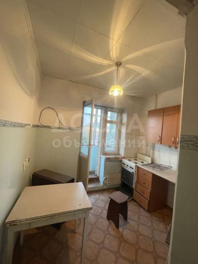 Продаю 1-комнатную квартиру, 34кв. м., этаж - 4/5, мкр. Аламедин-1(Городок Энергетиков) .