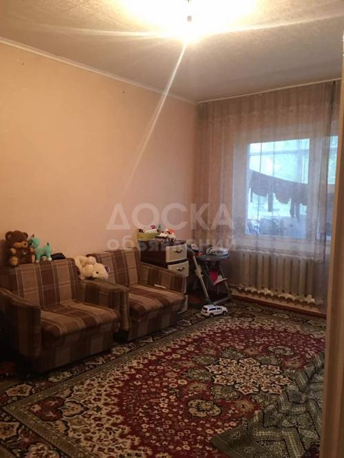 Продаю квартиру 1-ком., 105кв. м., этаж - 2/9, 11 мкр..