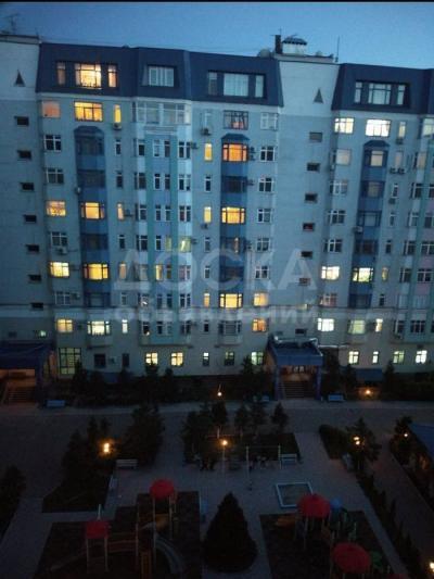 Продаю 5-комнатную квартиру, 170кв. м., этаж - 9/10, Мира Южная Магистраль.