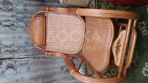 Продаю кресло -качалку