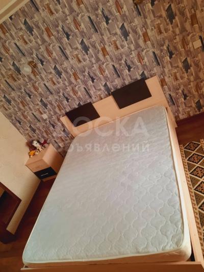 Двуспальная кровать