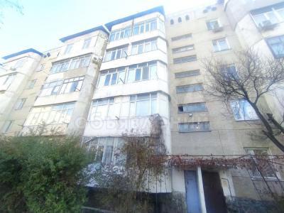 Продаю 1-комнатную квартиру, 32кв. м., этаж - 1/5, целковская 86.