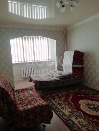 Продаю 1-комнатную квартиру, 45кв. м., этаж - 6/9, Курчатова.