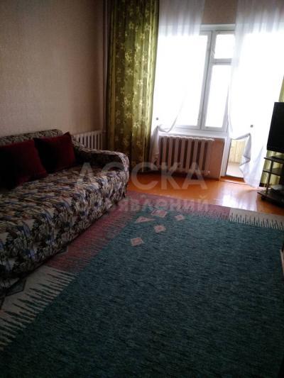 Продаю квартиру 3-ком., 80кв. м., этаж - 1/9, 6 мкр.