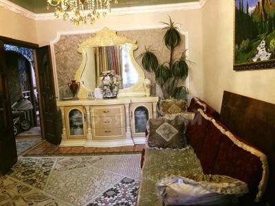 Продаю квартиру 3-ком., 78кв. м., этаж - 1/9, Бишкек, мкр. Средний Джал .