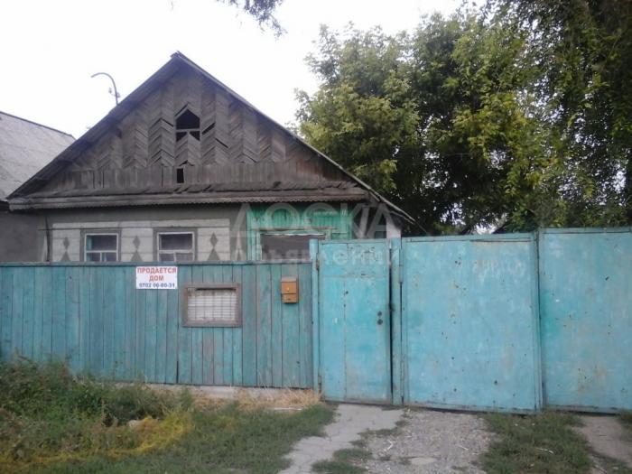 Продаю дом, 3-ком., 300кв. м., этаж-1, 12-сот., стена кирпич, бишкек,