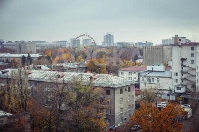 Продаю 3-комнатную квартиру, 111кв. м., этаж - 3/9, Эркиндик 64б.