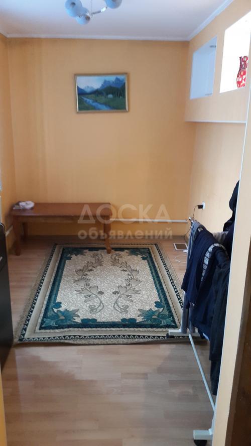 Продаю дом 4-ком., 78кв. м., этаж-1, 5-сот., стена кирпич, ак орго ул.таттыбубу 3303.