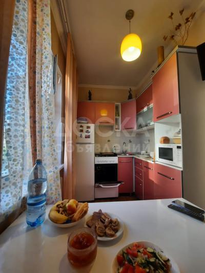 Продаю 1-комнатную квартиру, 35кв. м., этаж - 5/6, Московская/Свердлова.