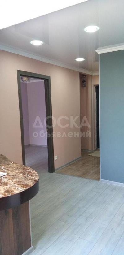 Продаю 1-комнатную квартиру, 32кв. м., этаж - 4/4, 10 мкр.