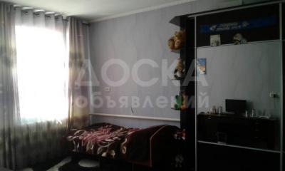 Продаю дом 5-ком., 204кв. м., этаж-1, 14-сот., стена кирпич, в Новопокровке,.