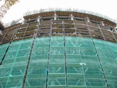 Фасадные сетки для ограждения строительных лесов.