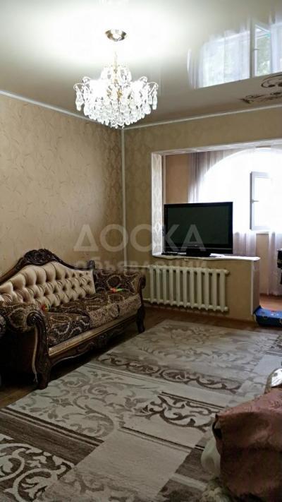 Продаю квартиру 3-ком., 63кв. м., этаж - 5/5, Восток 5.