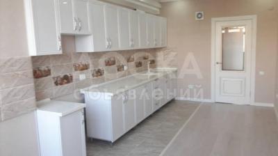 Продаю 4-комнатную квартиру, 140кв. м., этаж - 2/10, АСАНБАЙ по Магистрали.