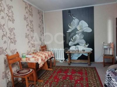 Продаю 3-комнатную квартиру, 70кв. м., этаж - 1/5, Колбаева, спорт школа.