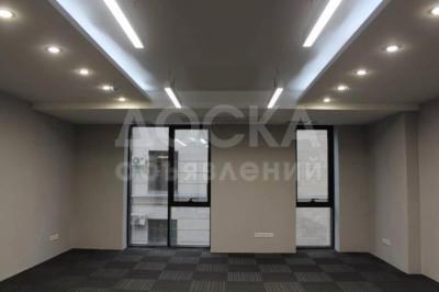 Продаю офисное помещение 328кв. м., Токтогула пересекает Орзбекова.