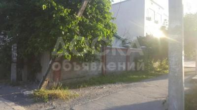 Продаю дом 3 -ком. 42кв. м., этаж-1, 4,2-сот., стена другое, Ахумбаева 64.