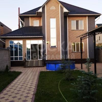 Продаю 5-комнатную квартиру, 200кв. м., этаж - 2/2, Ахунбаева/Репина.