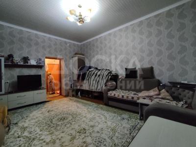 Продаю 1-комнатную квартиру, 34кв. м., этаж - 1/2, Шлагбаум.