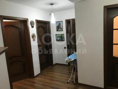 Продаю 3-комнатную квартиру, 90кв. м., этаж - 5/5, Баетова 67.