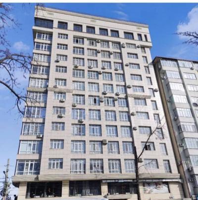 Продаю 3-комнатную квартиру, 143кв. м., этаж - 5/10, Токтогула Панфилова .