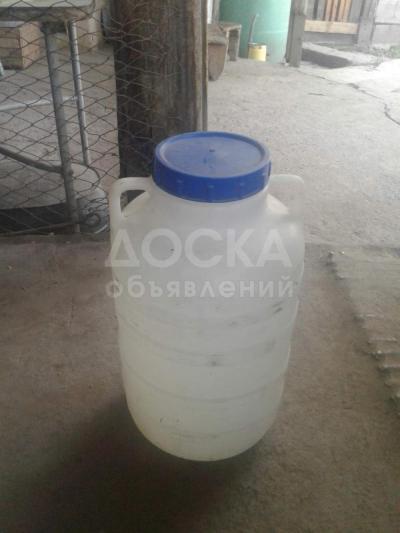 Продаю бочки. Пластиковые, 20-ти литровые.