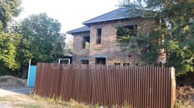 Продаю дом 6-ком., 224кв. м., этаж-2, 14-сот., стена кирпич, Гавриловка.