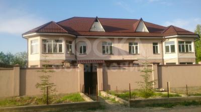 Продаю дом 7-ком., 265кв. м., этаж-2, 5-сот., стена кирпич, Ала-Арча 3.