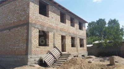 Продаю дом 8-комнатную 218кв. м., этаж-3, 3.2-сот., стена кирпич, Буденного/Комсомольская.