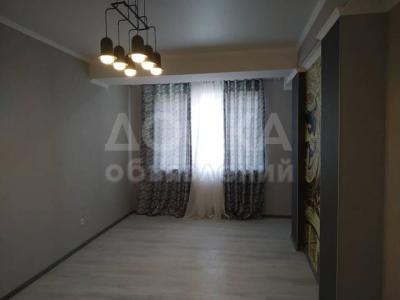 Продаю 2-комнатную квартиру, 44кв. м., этаж - 9/10, 6-мкр по ул. Каралаева..