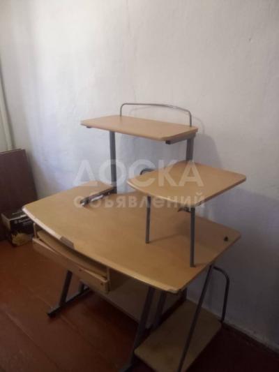 Продается компьютерный стол цена договорная